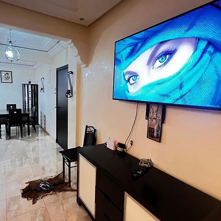 Magnifique Appartement Spacieux Confort Propre Familial 2 Chambres Salon Et Salle A Manger A 20Mn A Pied De Place Jemaa El Fina 4 Piscines Dans Espace De Golf A 12 Mn En Voitures L Entree Est Gratuit Pour La Clientele Ouvert Entre 10H Et 20H Marrakesh Buitenkant foto